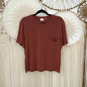Aritzia Wilfred free cropped tshirt